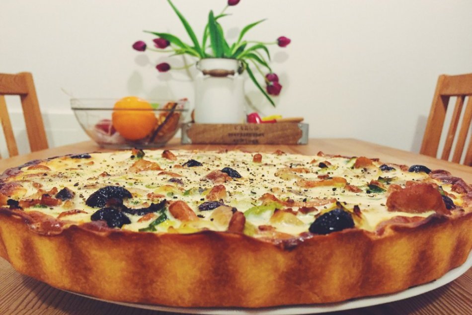 Ilustračný obrázok k článku Láska ide cez žalúdok: Pripravte svojej polovičke vianočný hubový koláč, RECEPT