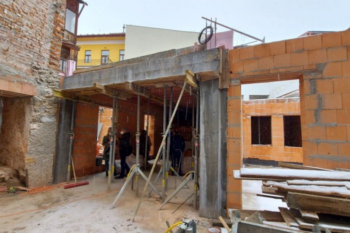 Ilustračný obrázok k článku Mesto vykonalo na Hornej štátny stavebný dohľad. Nosko: Čierne stavby nebudeme tolerovať