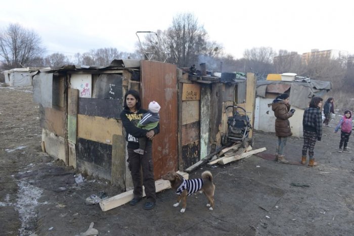 Ilustračný obrázok k článku Život ako v stredoveku: Takmer 40-tisíc obyvateľov Slovenska žije v chatrčiach