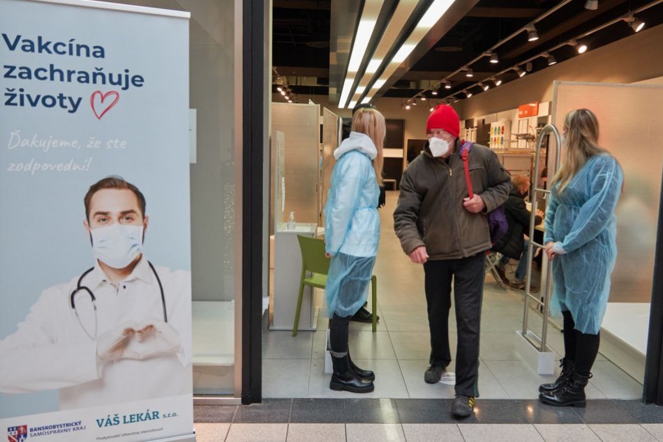Ilustračný obrázok k článku Banskobystrický kraj zaočkoval za týždeň vyše 11-tisíc ľudí: KDE stúpol záujem o takmer 75%?