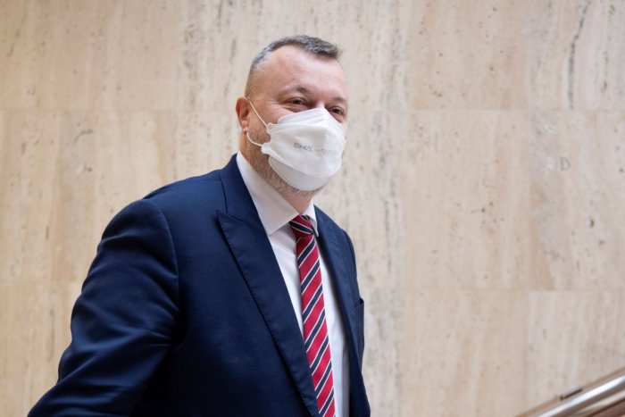 Ilustračný obrázok k článku Krajniak potešil Slovákov: NASTAVÍME opatrenia, aby ste mohli na Vianoce navštíviť rodinu!