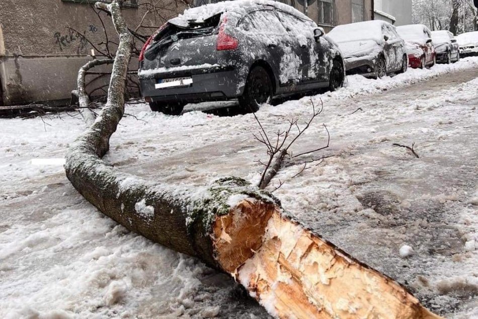 Ilustračný obrázok k článku V Banskobystrickom kraji vydali VÝSTRAHY 3. stupňa! Dajte si POZOR, čo všetko hrozí?