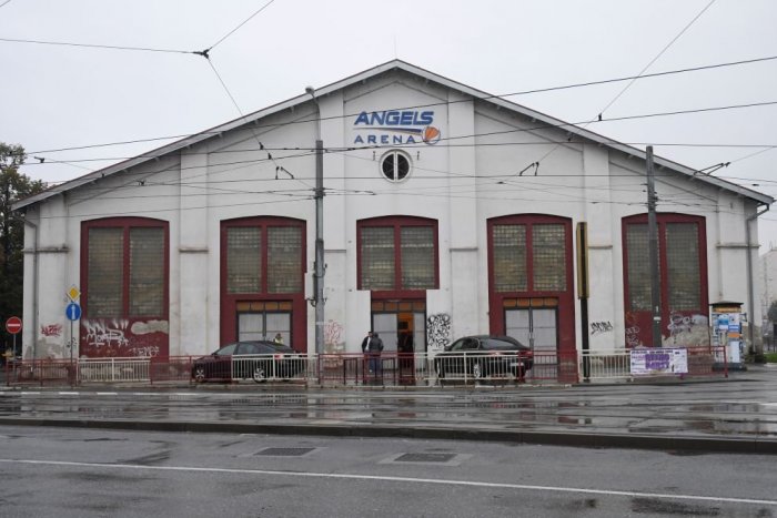 Ilustračný obrázok k článku Rekonštrukcia Angels arény sa PREDRAŽUJE: Čo zhltne navýšenie rozpočtu o takmer pol milióna?
