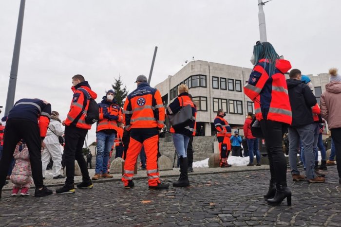 Ilustračný obrázok k článku Krajský prokurátor rozhodol: Trestné stíhanie protestujúcich záchranárov je NEZÁKONNÉ!