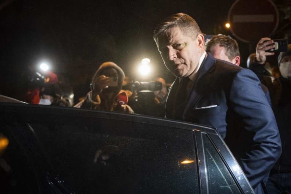Ilustračný obrázok k článku Fico tvrdí, že už nie je trestne stíhaný: Obvinenie za decembrový protest mu mali ZRUŠIŤ