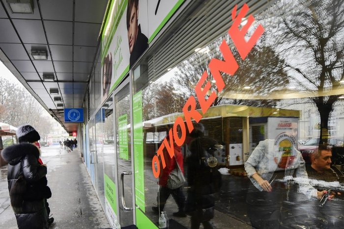 Ilustračný obrázok k článku Ku kaderníčke áno, do reštaurácie NIE: Trnavčania, pripravte sa na NOVÉ OPATRENIA!