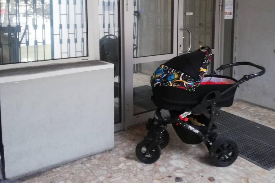 Ilustračný obrázok k článku Agresívnemu správaniu matky vo Zvolene čelili deti aj okoloidúci: Zasiahli mestskí policajti