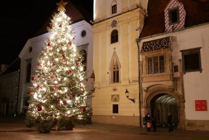 Ilustračný obrázok k článku Bratislavčania, od dnes platí nočný ZÁKAZ vychádzania. Von vás "pustia" iba TIETO výnimky