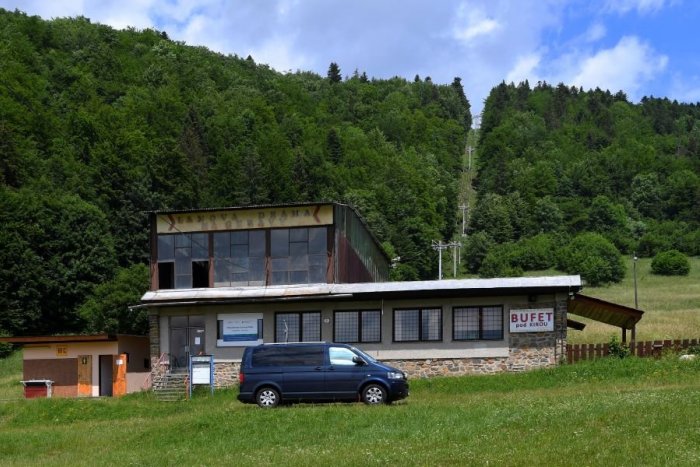 Ilustračný obrázok k článku Lanovka na Geravy je takmer dokončená: Kedy odvezie prvých turistov?