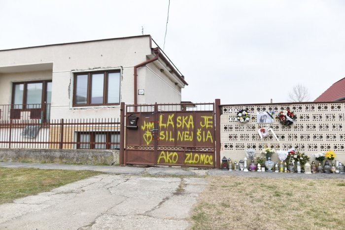 Ilustračný obrázok k článku Dom, kde zavraždili Jána a Martinu, zbúrajú: Na pozemku postavia pamätník
