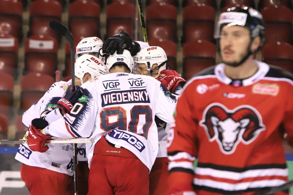 Ilustračný obrázok k článku Bystričania sa proti Zvolenu nezmohli na nič: Na domácom ľade utŕžili debakel, FOTO