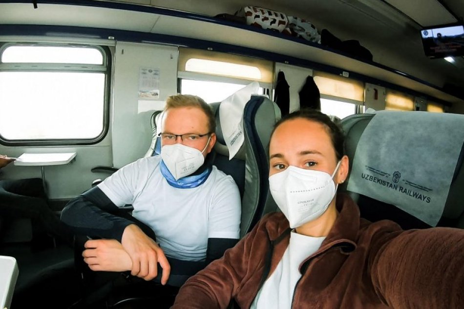 Ilustračný obrázok k článku VIDEO: Párik zažil poriadny ŠOK: Ešte aj Uzbekistan má lepšie železnice!