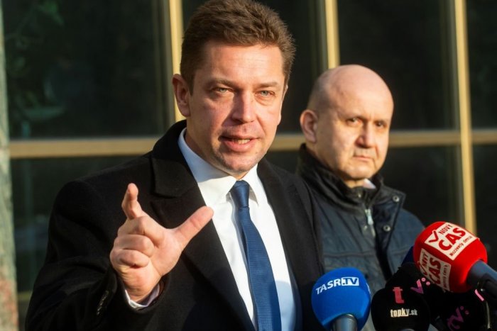 Ilustračný obrázok k článku Obchvat Košíc tak skoro nebude, úrad zrušil súťaž. Doležal hovorí o absurdnosti