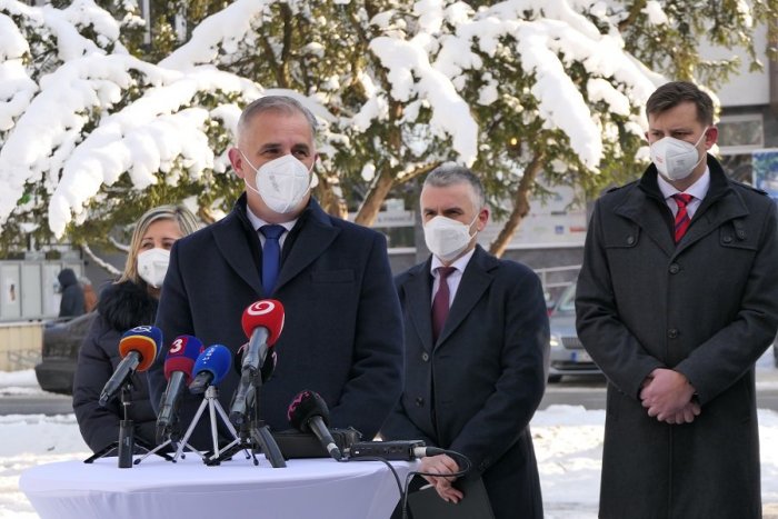 Ilustračný obrázok k článku NDS podpísala zmluvu na stavbu dôležitého privádzača D3 na sever, VIDEO