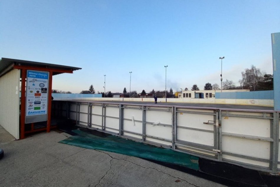 Ilustračný obrázok k článku Prázdniny sa skončili: AKO bude v prevádzke klzisko v Šali?