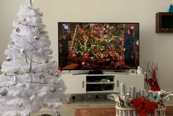 Ilustračný obrázok k článku Vianočný televízny PROGRAM: Zvolíte tradičnú klasiku s POPOLUŠKOU alebo Netflix?