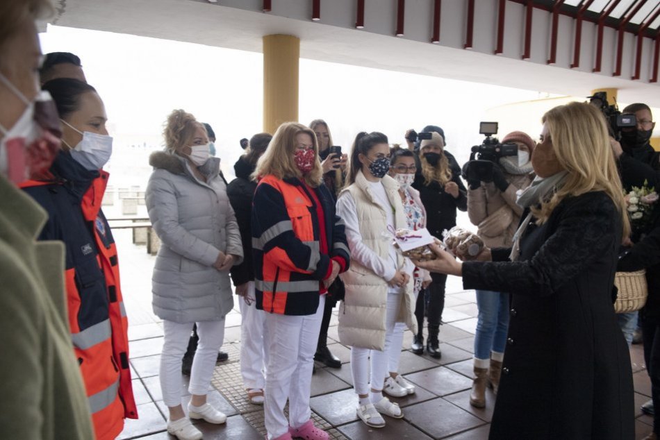 Ilustračný obrázok k článku Prezidentka zdravotníkom: ĎAKUJEM za všetko, čo ste pre nás urobili počas roka