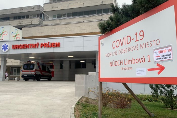 Ilustračný obrázok k článku Rok 2021 bol pre pacientov ŤAŽKÝ: Niektorí sa NEDOŽILI operácií, tí s covidom mali prednosť!