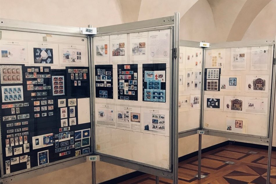 Ilustračný obrázok k článku Ste OP? V Bystrici môžete obdivovať známky zo zbierky ruského veľmajstra a majstra sveta v šachu