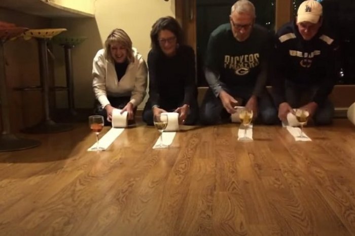 Ilustračný obrázok k článku Zábavné a bláznivé hry na Silvestra: Potrebujete len hráčov, všetko ostatné máte doma!