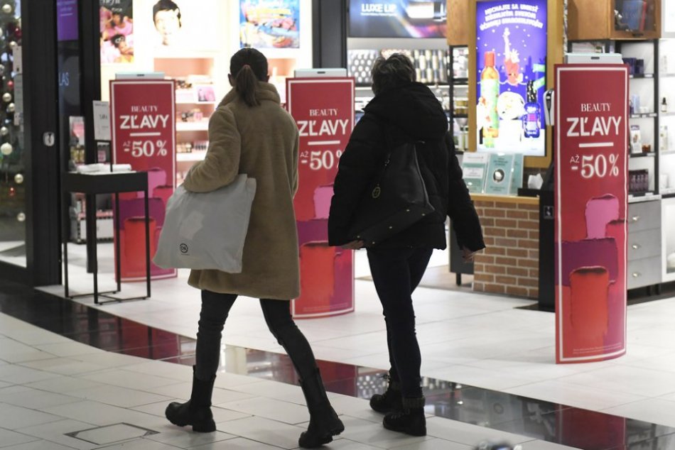 Ilustračný obrázok k článku Predajcovia chcú späť režim ZÁKLAD: Maloobchodné prevádzky nie sú rizikom, tvrdia