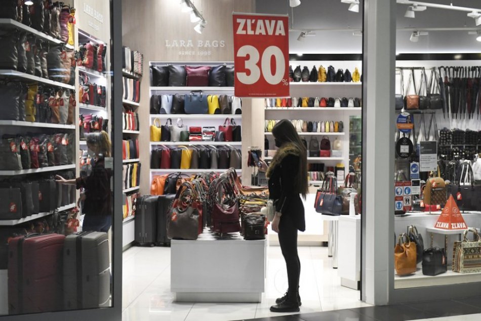 Ilustračný obrázok k článku Novinky v opatreniach: Do týchto obchodov sa už dostanú aj NEZAOČKOVANÍ