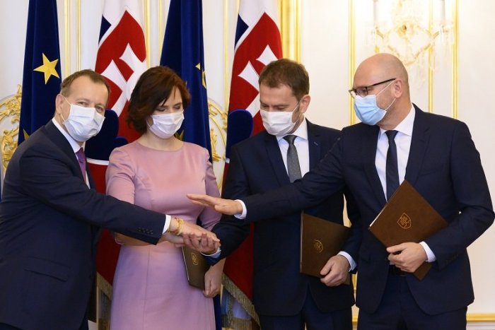 Ilustračný obrázok k článku To sa Matovičovi nebude ľahko čítať: Sulík za NAJ vec považuje jeho VÝMENU za Hegera!