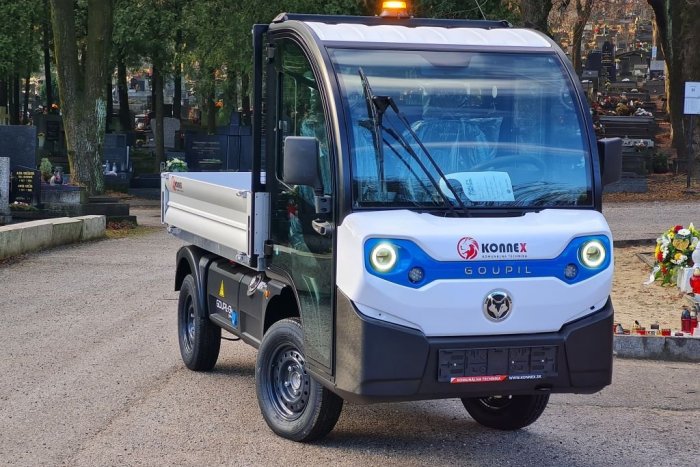 Nové vozidlo na údržbu cintorína