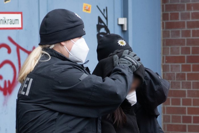 Ilustračný obrázok k článku SVET O SLOVENSKU: V Berlíne sa začal súd s gangom, ktorý cez Slovensko PAŠOVAL ženy!