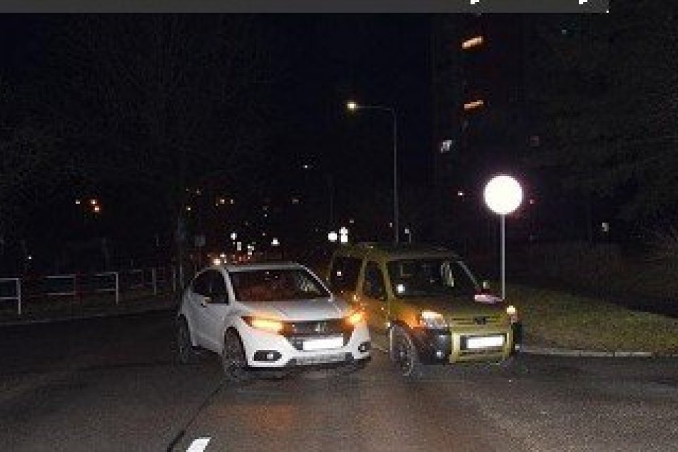 Ilustračný obrázok k článku Vodič z Trenčína si zavaril: Išiel ako veľký „frajer“, ale skončil v cele, FOTO