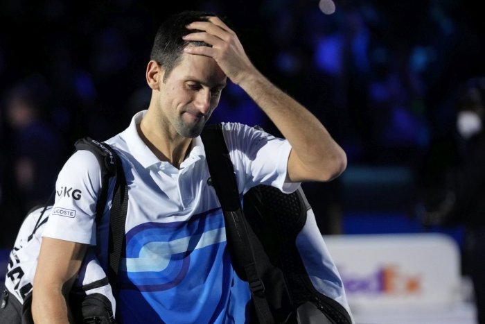 Ilustračný obrázok k článku Djokovič uviazol na letisku v Austrálii: Strážia ho POLICAJTI, prišiel aj o mobil!