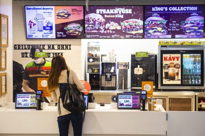 Ilustračný obrázok k článku Aj v Prievidzi platia nové opatrenia: PREHĽAD obchodov a služieb i pre nezaočkovaných