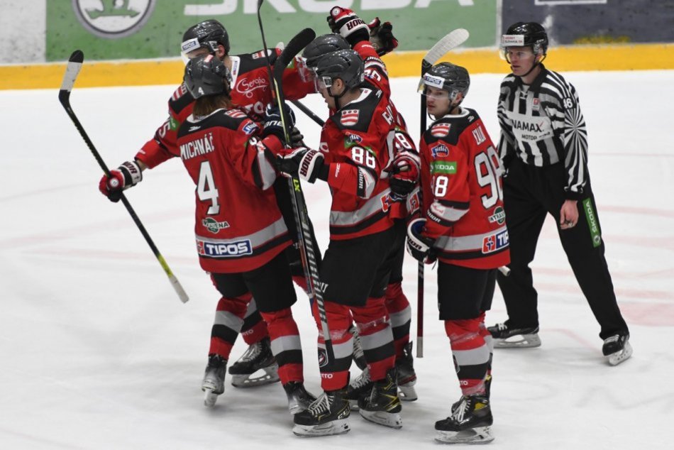 Ilustračný obrázok k článku Tréner Bokroš o ukrajinskom zverencovi: Obdivujem ho, že teraz dokáže hrať hokej