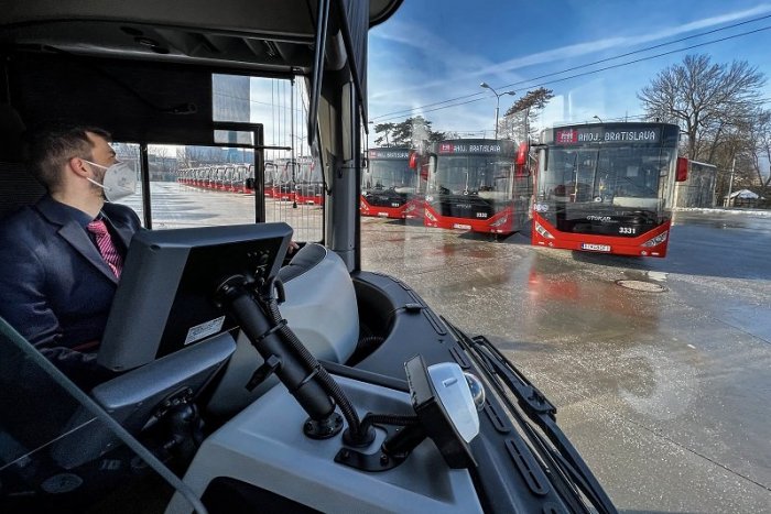 Ilustračný obrázok k článku Medzi vodičmi MHD je viac ako 100 Ukrajincov.  Je možné, že sa budú musieť vrátiť domov