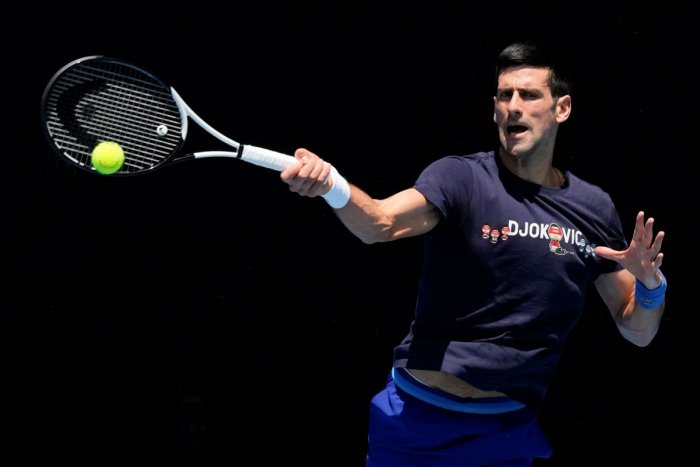 Ilustračný obrázok k článku Kauza NEZAOČKOVANÉHO Djokoviča naberá na obrátkach: Srb zostáva v Austrálii, ale...!