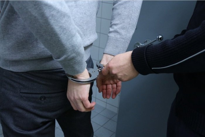 Ilustračný obrázok k článku Už nebehá po slobode! Slováka, ODSÚDENÉHO za úkladnú VRAŽDU, zadržali až v Taliansku