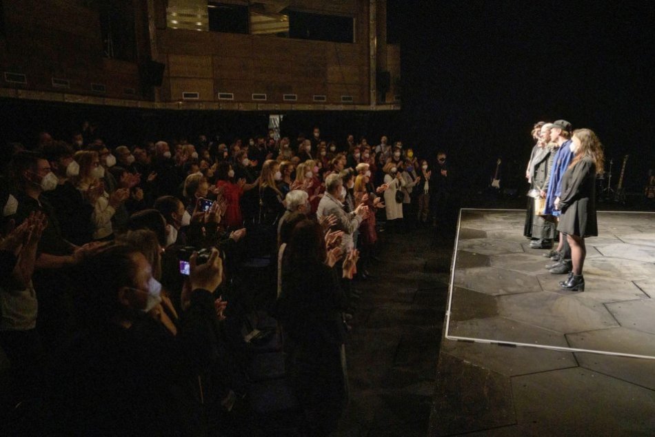 Ilustračný obrázok k článku Štartuje nová divadelná sezóna: Prvou premiérou v DAB bude slovenská klasika