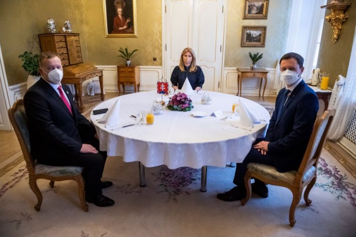 Ilustračný obrázok k článku Čaputová, Heger a Kollár spolu RAŇAJKOVALI: Podporí obrannú dohodu s USA aj líder Sme rodina?