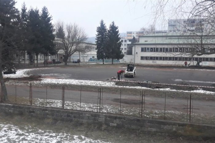 Ilustračný obrázok k článku V Humennom pribudne ďalšie športovisko. Vyrastie v areáli školy