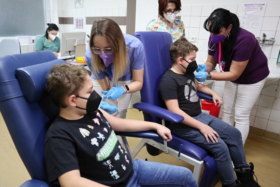 Ilustračný obrázok k článku Posilňujúca DÁVKA pre tínedžerov je na spadnutie: Na čo ešte ČAKÁ ministerstvo?