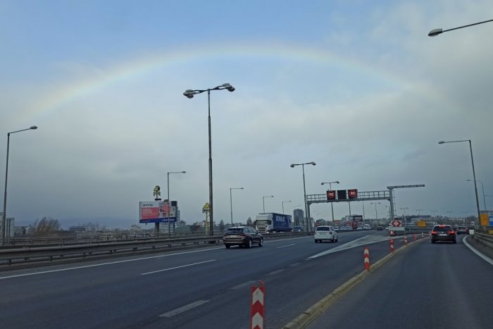 Ilustračný obrázok k článku Jeden z občanov upozornil na DÚHU v hlavnom meste: Reakcia starostu je BOHOVSKÁ!