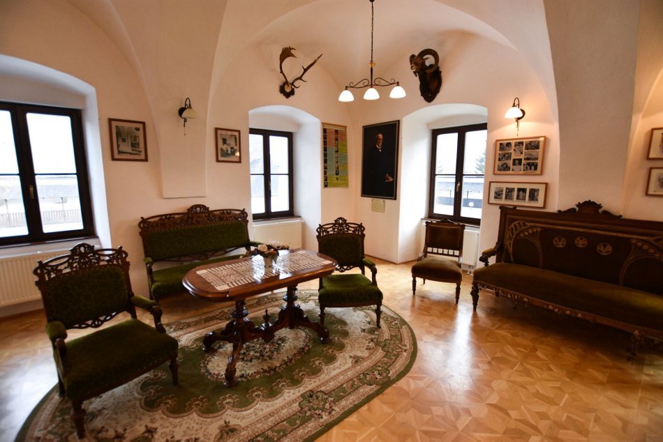 Ilustračný obrázok k článku Z vyše storočnej budovy múzeum? Áno! Pri Poprade ho chcú otvoriť už na jeseň