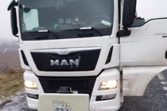 Ilustračný obrázok k článku Kamionista si v okrese Prievidza zavaril: Toto mali spôsobiť tri večerné pivá