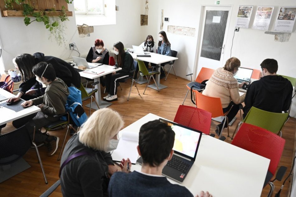 Ilustračný obrázok k článku Mnohí utečenci z Ukrajiny sa chcú naučiť po SLOVENSKY. O kurzy nášho jazyka je záujem