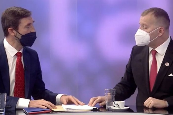 Ilustračný obrázok k článku Kollár NALOŽIL Blanárovi: Keď vládnete, PCHÁTE sa Američanom do zadku, inak sú najhorší