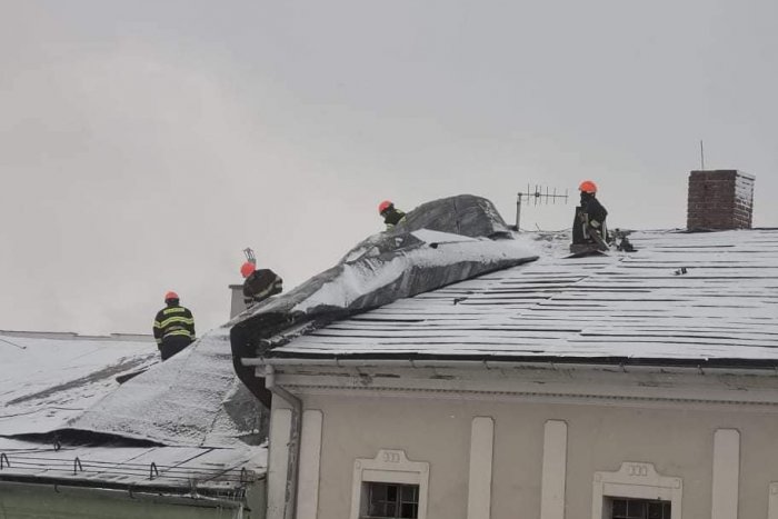 Ilustračný obrázok k článku VÍCHRICA strháva strechy, stoja vlaky: Kde UDRIE rýchlosťou až 180 kilometrov za hodinu?