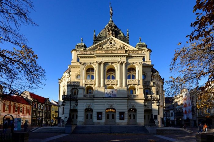 Ilustračný obrázok k článku Štátne divadlo si vydýchlo. Nemusí platiť desiatky miliónov belizskej firme