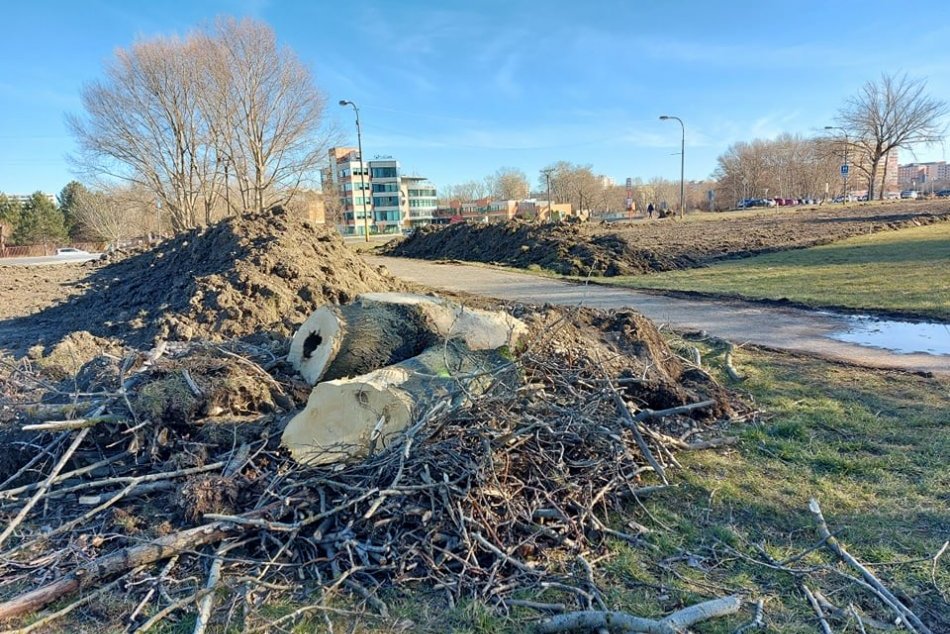 Ilustračný obrázok k článku FOTO: Petržalka je kvôli výstavbe električkovej trate rozrytá, rátajte s obmedzeniami