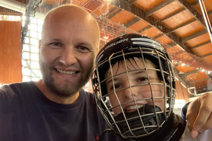 Ilustračný obrázok k článku ODKAZ Naďa tým, ktorí mu na synovom tréningu nadávali do ZAPREDANCA: Zhovädili ste sa!