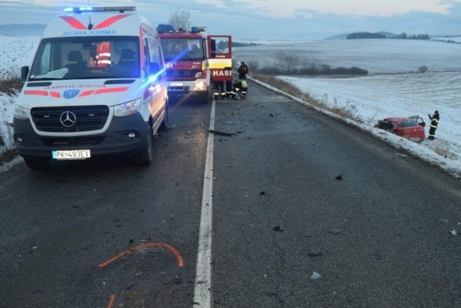 Ilustračný obrázok k článku FOTO priamo z miesta tragédie pri Odoríne: Vodič zrážku so sanitkou neprežil!